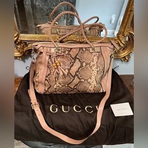 Gucci beige Snakeskin/python Bella bag